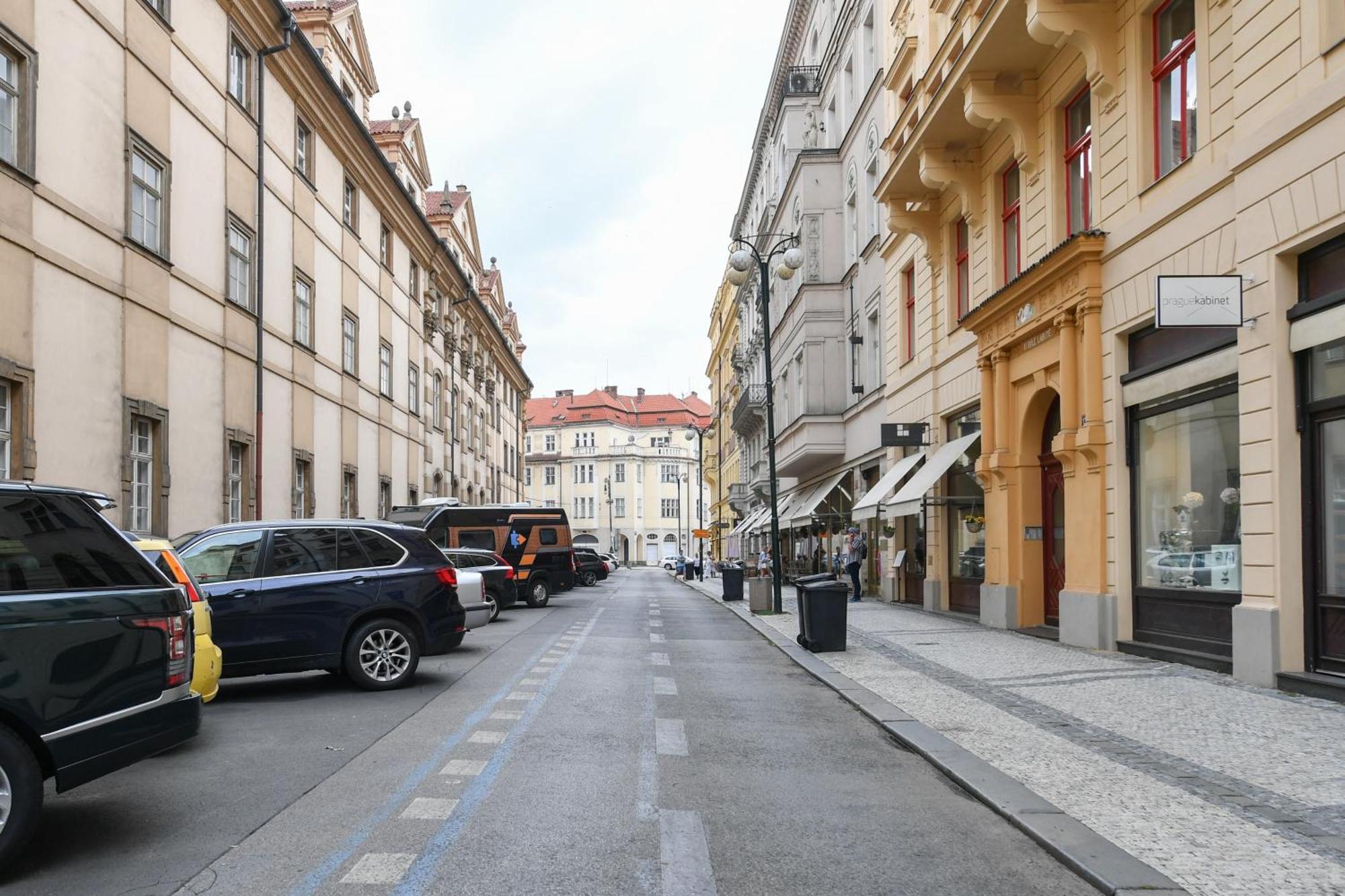 Stunning Charles Bridge Apartment Prague Extérieur photo