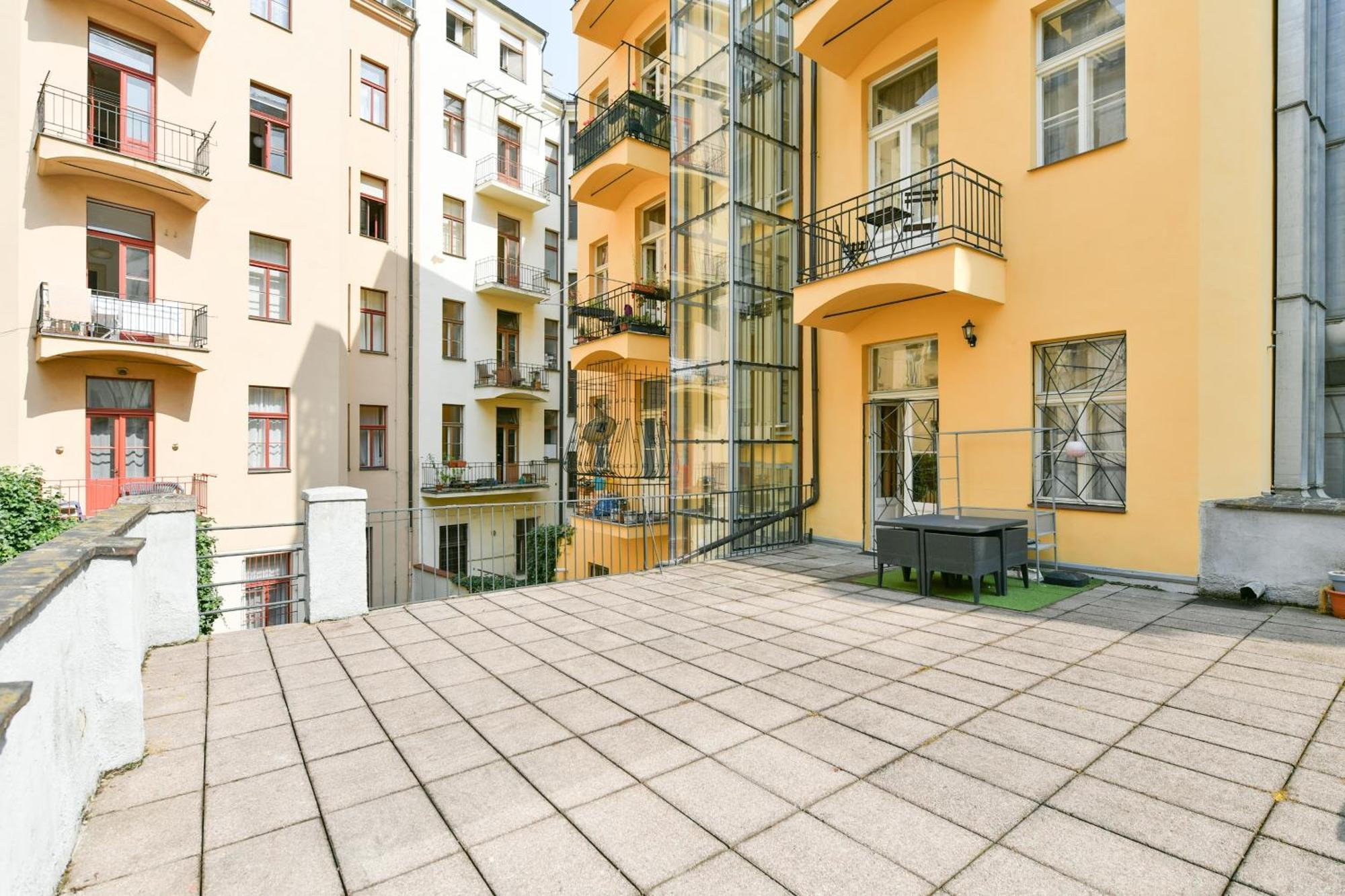 Stunning Charles Bridge Apartment Prague Extérieur photo